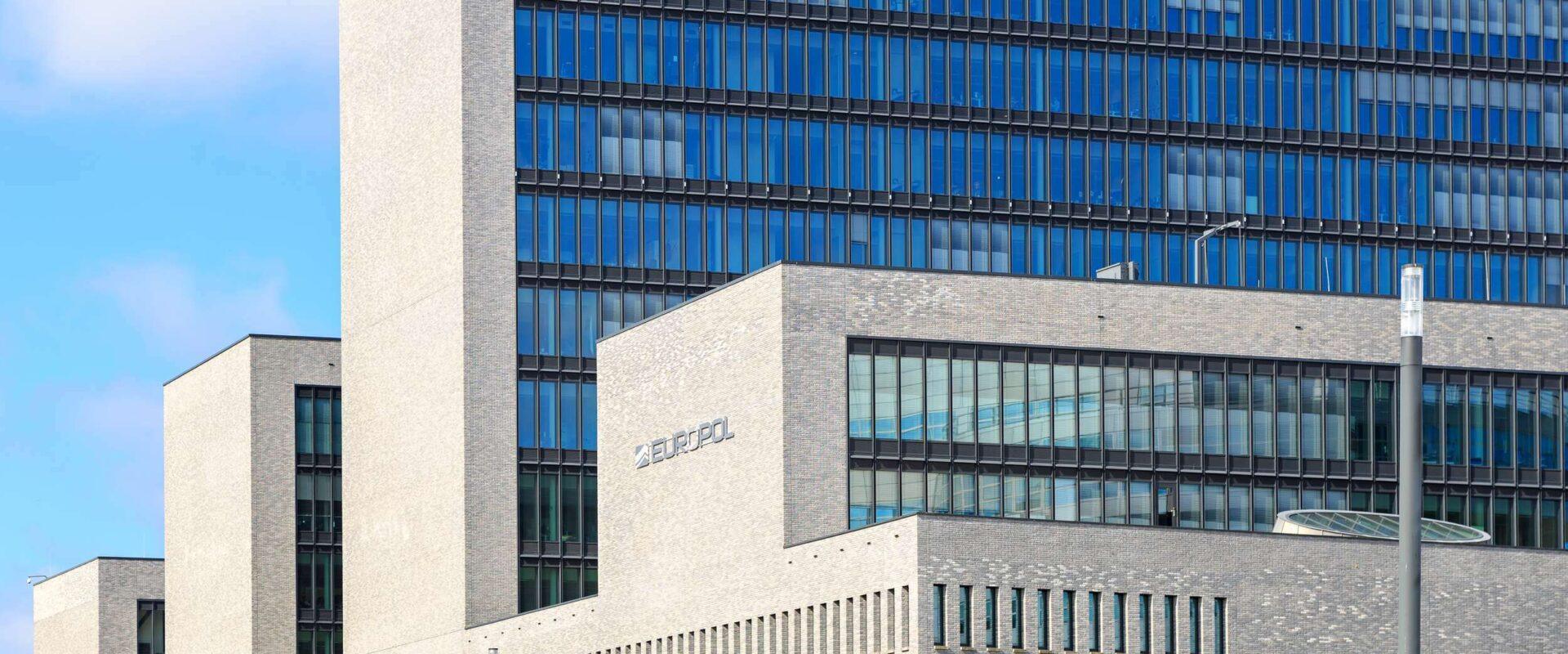 shutterstock 1620297328 2500x1667 2500x1667