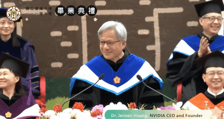 Il CEO di Nvidia ai neolaureati: correte verso l'IA, ma preparatevi a inciampare