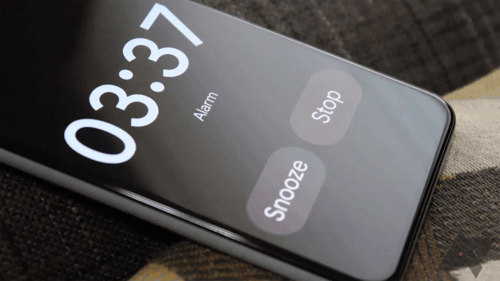 Google Gemini: miglioramenti in arrivo sui Galaxy e Android 15 QPR1 Beta 2 Google Clock introduce la funzione "Swipe to Stop" con Android 14