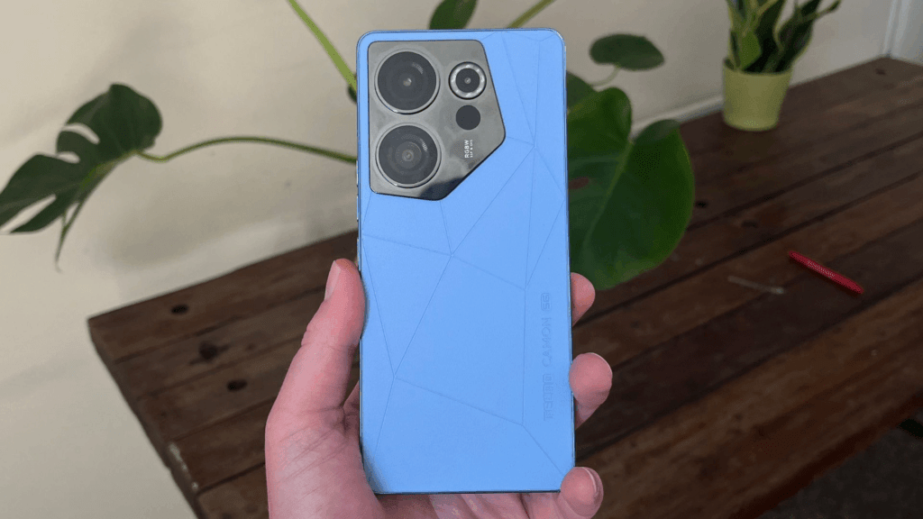 Tecno Camon 20 Premier: un'analisi delle sue caratteristiche 7 image 545
