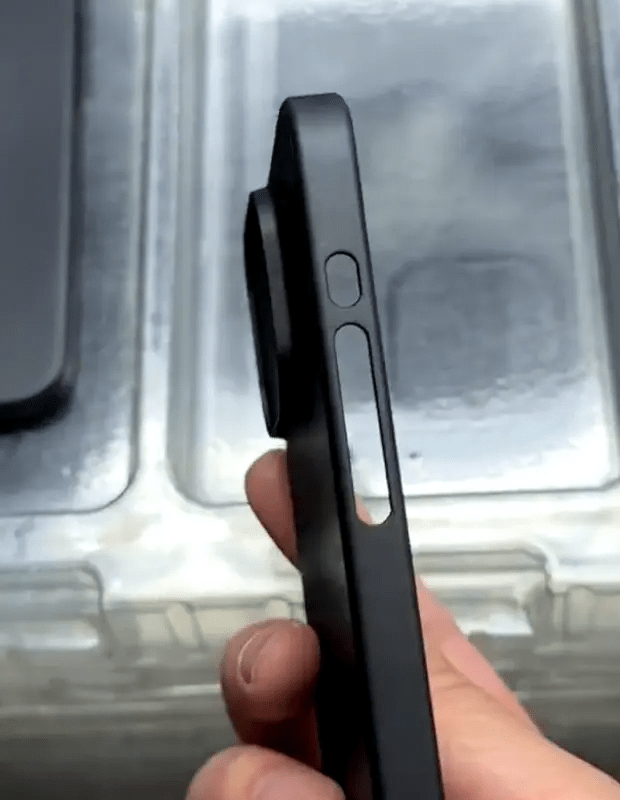 iPhone 15 Pro Max, sbuca una cover