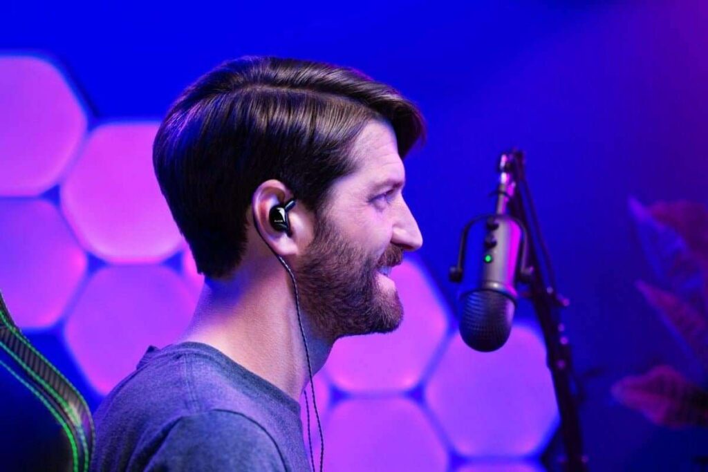 Razer presenta Moray, monitor in-ear per gli streamer 2 Razer presenta Moray