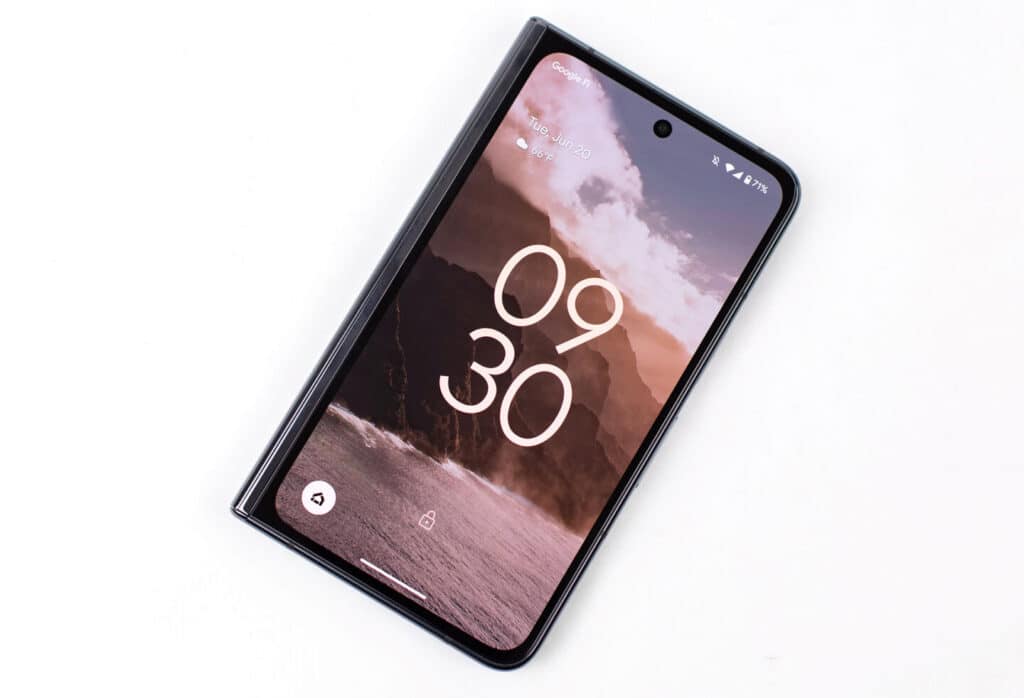 Pixel Fold: primo pieghevole che si sente come un tablet 8 image 145 2