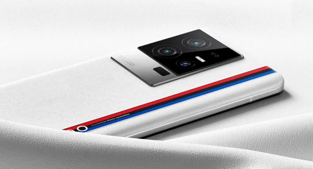 Vivo iQOO 12: una telecamera da 64 megapixel per zoomare da lontano 6 image 116 3