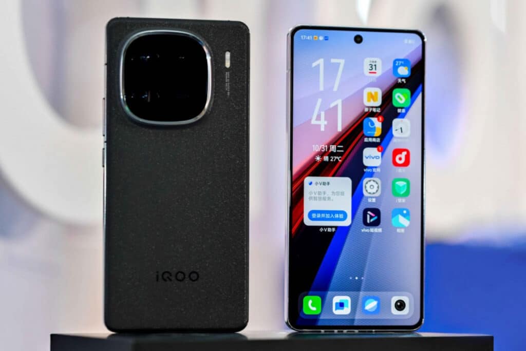 Novità smartphone: i top 5 di novembre 6 iQOO 12