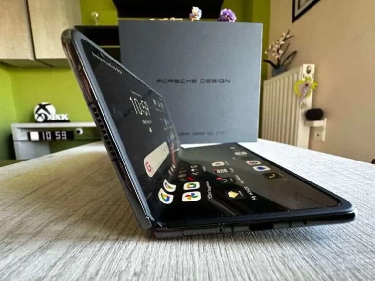 Honor Magic V2 RSR Porsche Design