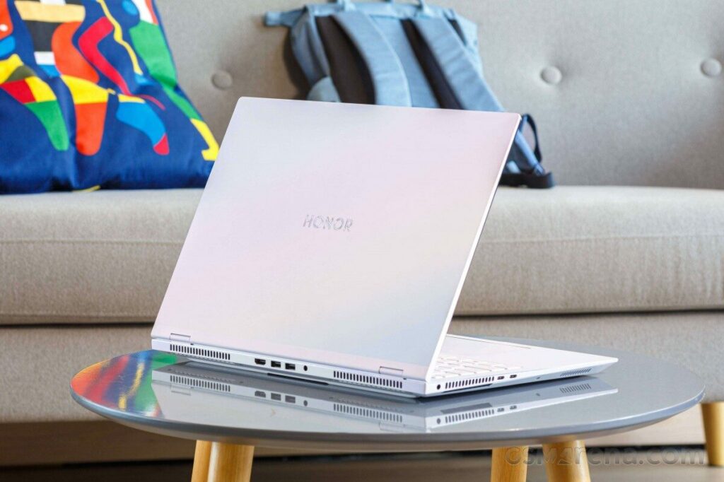 MWC 2024: Honor Magic 6 Pro, MagicBook 16, Pad 9 e Porsche Design svelati 13 image 241 2