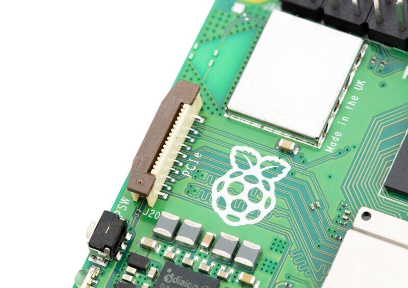 Raspberry Pi 5: nuovo M.2 HAT per NVMe e acceleratori AI