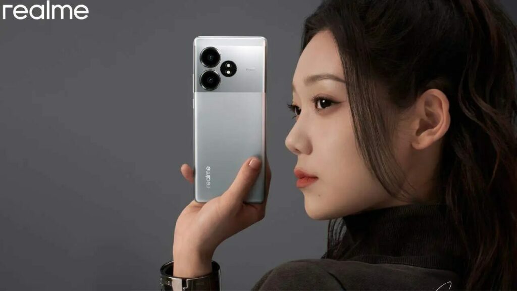 Realme GT 6T: ricarica superVOOC da 120W e display da 6000 Nits 6 image 186 1