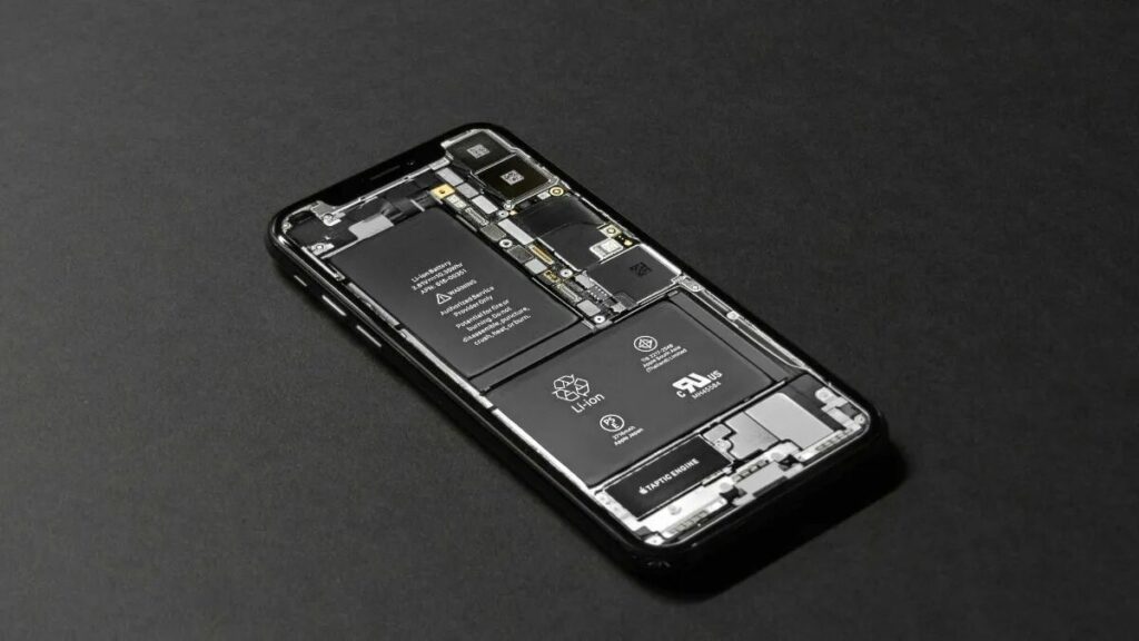 Apple: novità batterie, maggiore densità e pagamenti del VisionOS 7 image 13