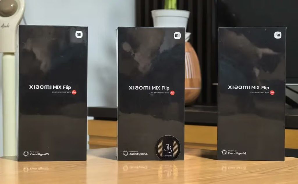 Xiaomi Mix Flip e Motorola Razr 50: novità e prezzi svelati 7 image 151 2