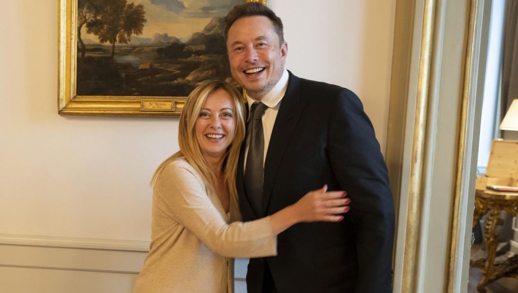 X accusata di diffondere Fake News, con notizie false su Musk 7 image 211 3