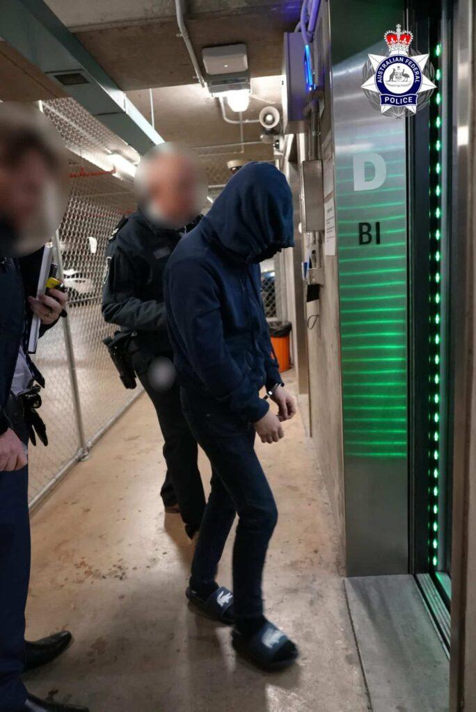 Smantellata piattaforma di comunicazione criptata Ghost 7 image 116 6