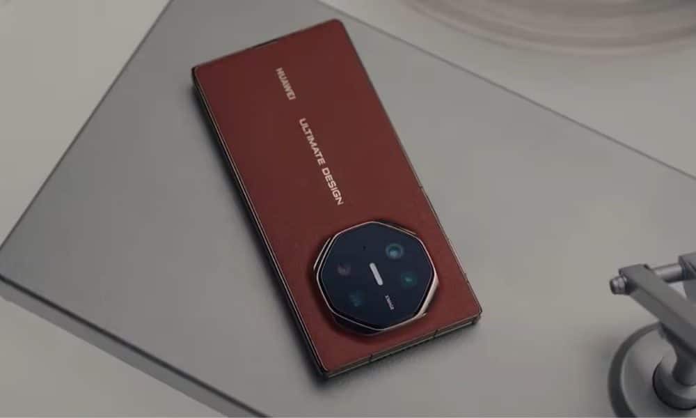 Huawei Mate XT: primo smartphone Tri-Fold al mondo