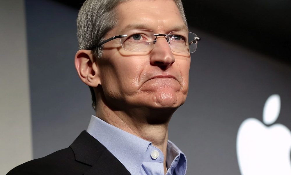 Tim Cook Apple Crisis