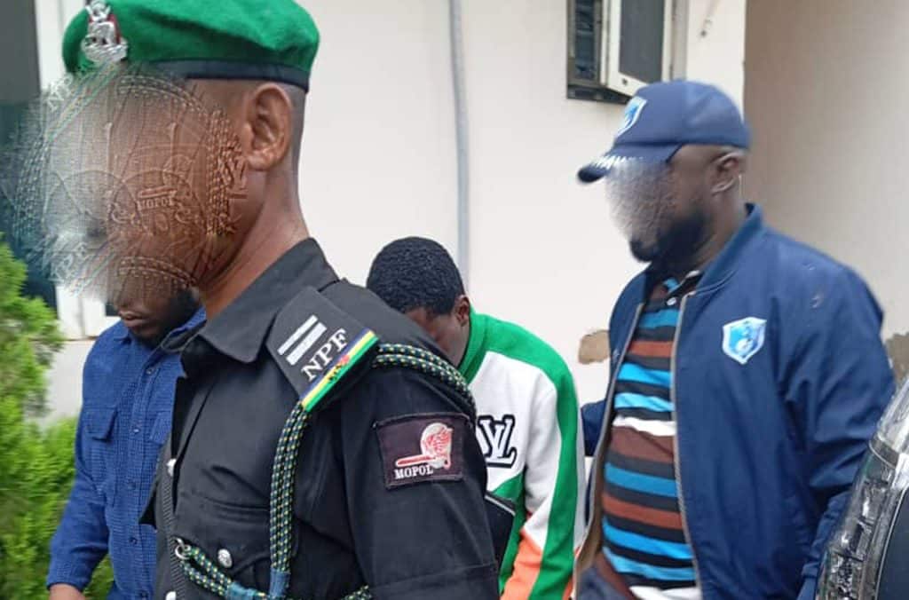 Truffe romantiche in Africa occidentale: arresti Interpol 6 image 35 3