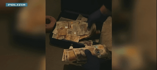 Operazione "Taken Down": smantellata la più vasta rete di pirateria informatica audiovisiva 7 image 406