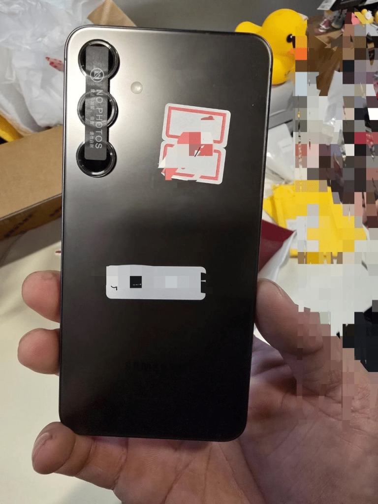 Apple e Samsung: altre Beta iOS 18.3 e One UI 7 8 image 287