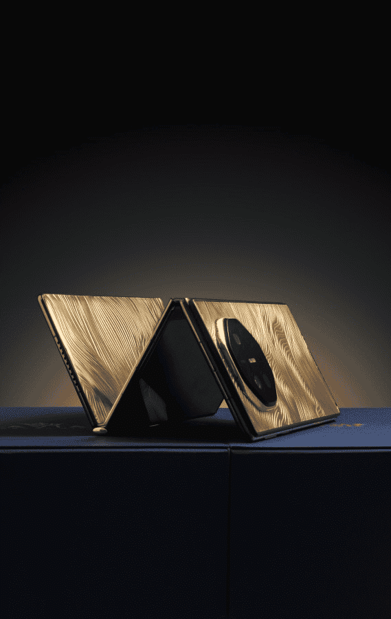 Huawei, in arrivo il Pocket 3 e il Mate XT con display tri-fold 7 Huawei Mate XT Ultimate Caviar