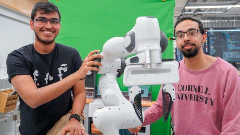 Con RHyME i robot imparano nuove azioni da un solo video grazie all’imitazione adattiva 5 Il team di ricerca dell’Università Cornell, guidato da Sanjiban Choudhury e Kushal Kedia, ha sviluppato un nuovo framework di intelligenza artificiale chiamato RHyME (Retrieval for Hybrid Imitation under Mismatched Execution)