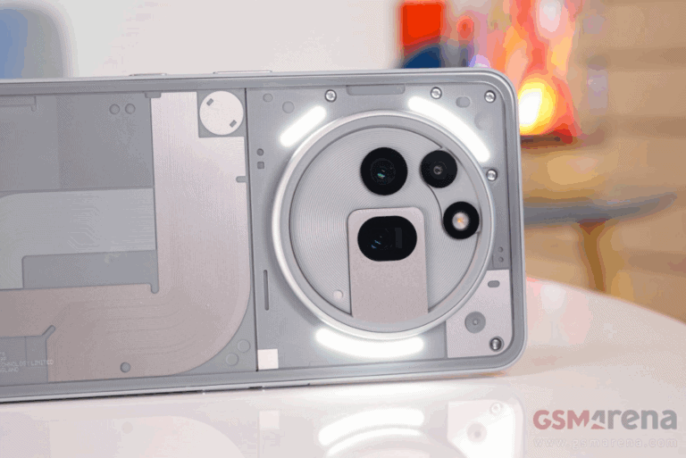 Nothing Phone (3): il nuovo flagship si mostra con fotocamera compatta e misteri sul design 7 image 232