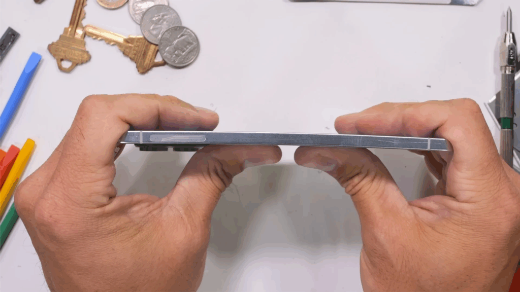 Galaxy S25 Edge supera il test di resistenza, Oppo Find X8 Ultra ha un punto debole 6 image 7