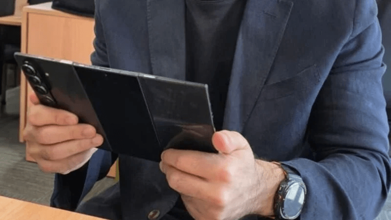 Samsung Galaxy Z TriFold: svelato il prototipo a 4 camere (e le novità One UI 8.5) 6 image 264