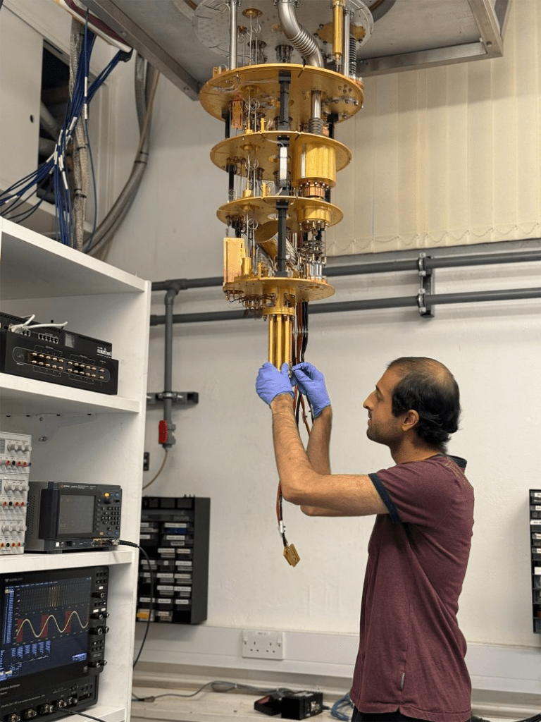 Chip acousto-ottico CMOS per il controllo laser nel quantum computing 18 image 752