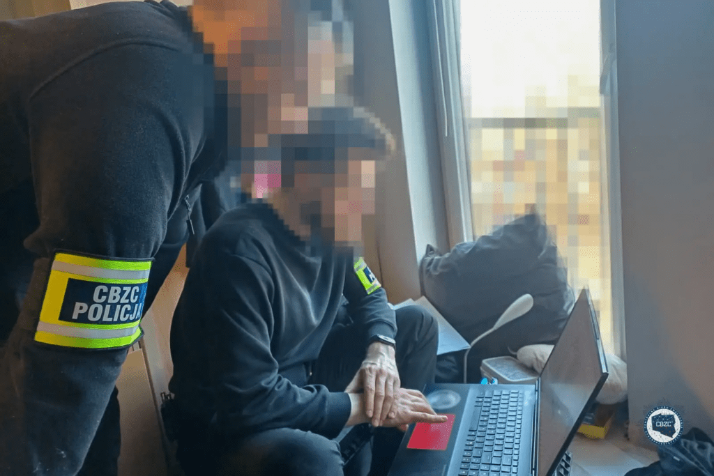 Colpo al cuore del cybercrime: smantellato LeakBase, ora Europol dà la caccia ai 142.000 iscritti 5 image 152