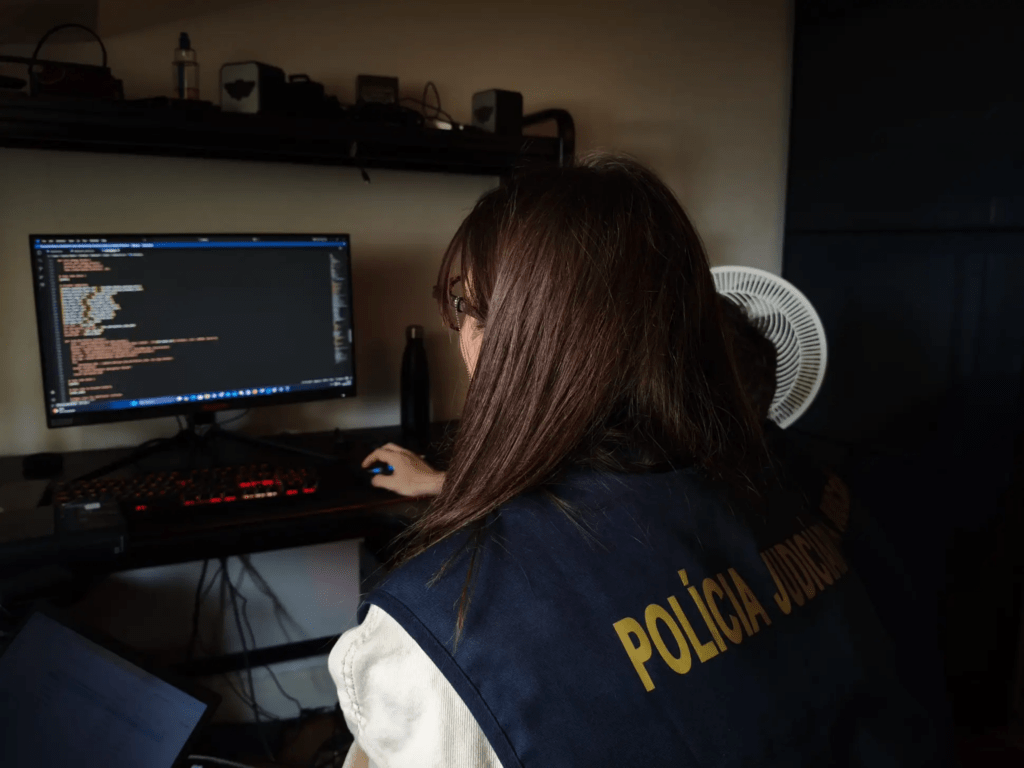 Colpo al cuore del cybercrime: smantellato LeakBase, ora Europol dà la caccia ai 142.000 iscritti 6 image 153