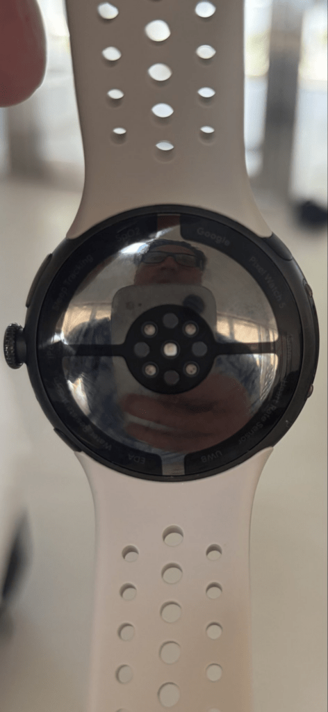 Pixel Watch 5 finisce in mare, Google prepara speaker Gemini per giugno 4 image 10