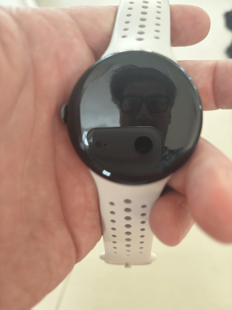 Pixel Watch 5 finisce in mare, Google prepara speaker Gemini per giugno 5 image 11