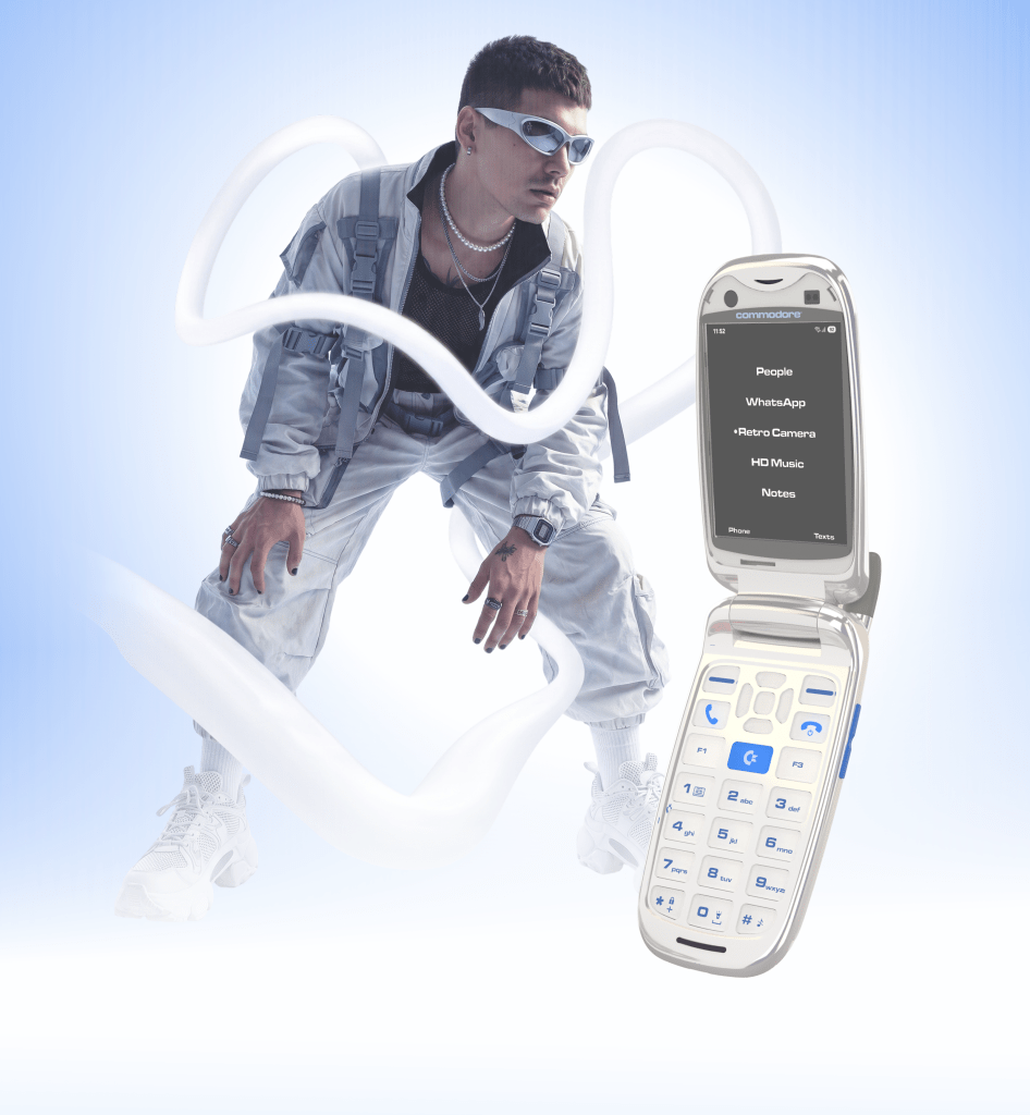 Commodore torna nei telefoni con Callback 8020, il flip phone europeo basato su Sailfish OS 3 image 454
