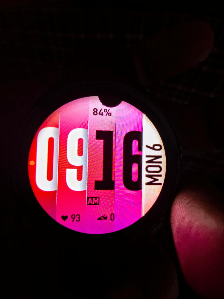 Galaxy Watch 4, linea bianca sul display dopo One UI 8: crescono le segnalazioni 3 image 414