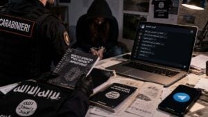 Pavia, arrestata 17enne radicalizzata online e pronta al martirio