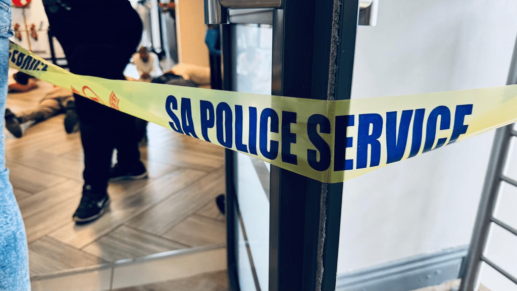 INTERPOL colpisce Black Axe e reti dell’Africa occidentale: 58 arresti in 22 Paesi 3 image 563