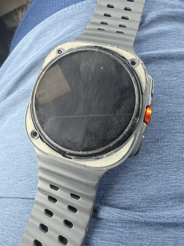 Emergenza Galaxy Watch Ultra: ghiera si solleva e si stacca 3 image 161 768x1024 1