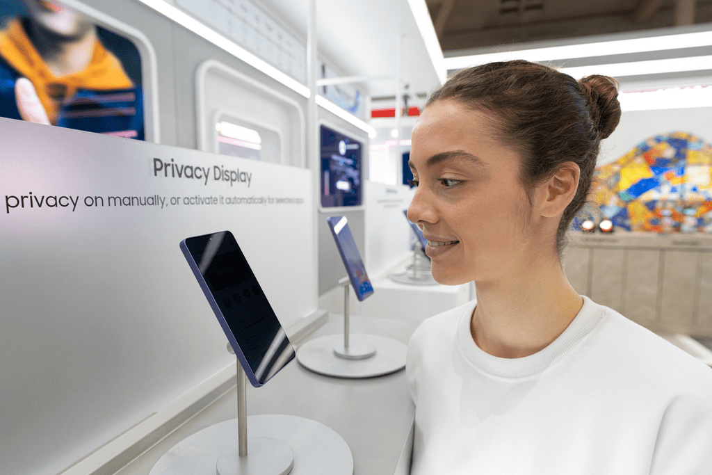 Samsung Privacy Display arriva su Galaxy S27 Pro e Ultra, poi toccherà ai Galaxy Book 4 image 312